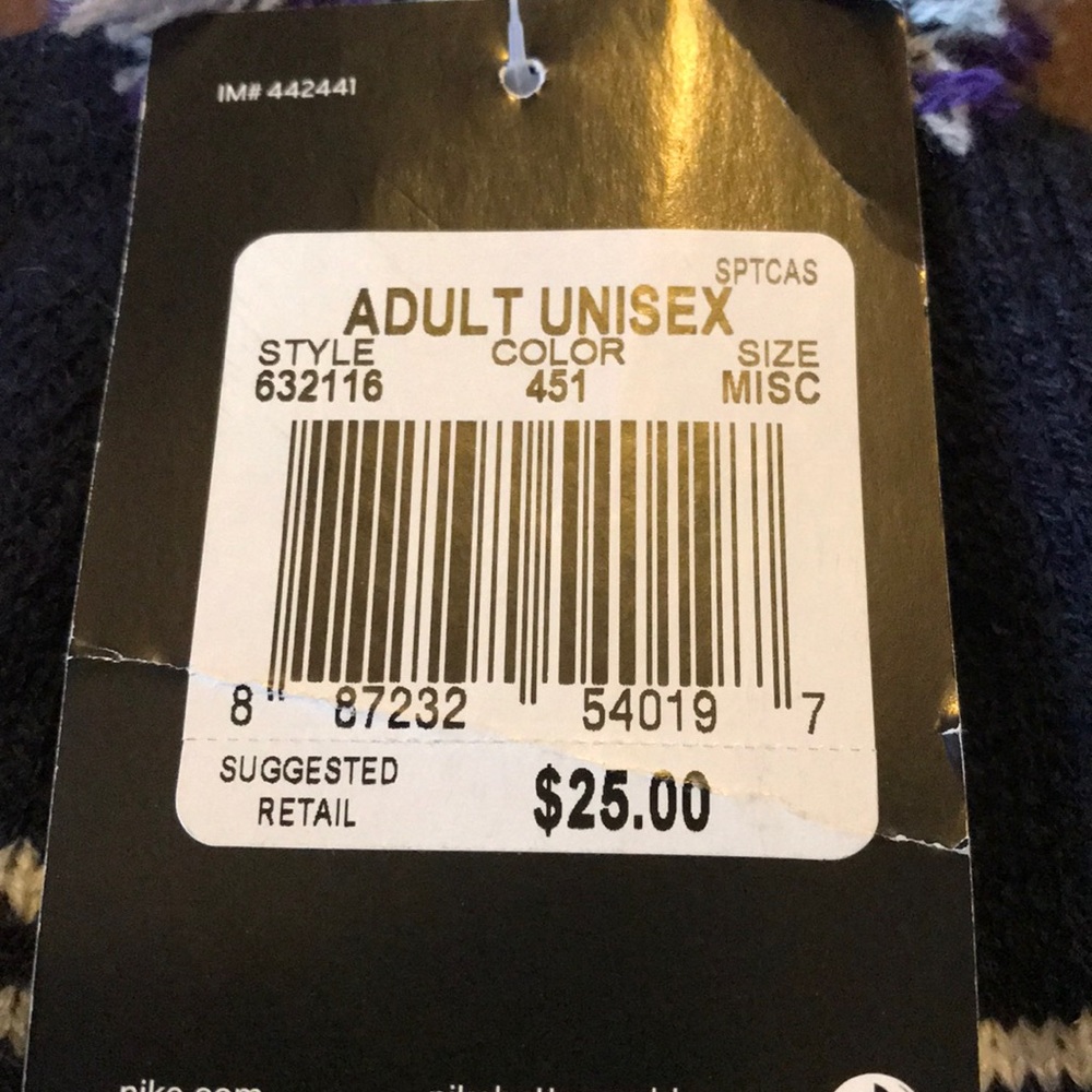 Nike Just Do It Beanie - Picture 3 of 3
